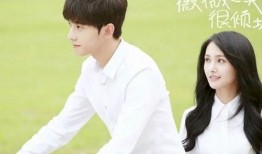 微微一笑很倾城在线观看免费,甜蜜校园爱情大剧来袭！